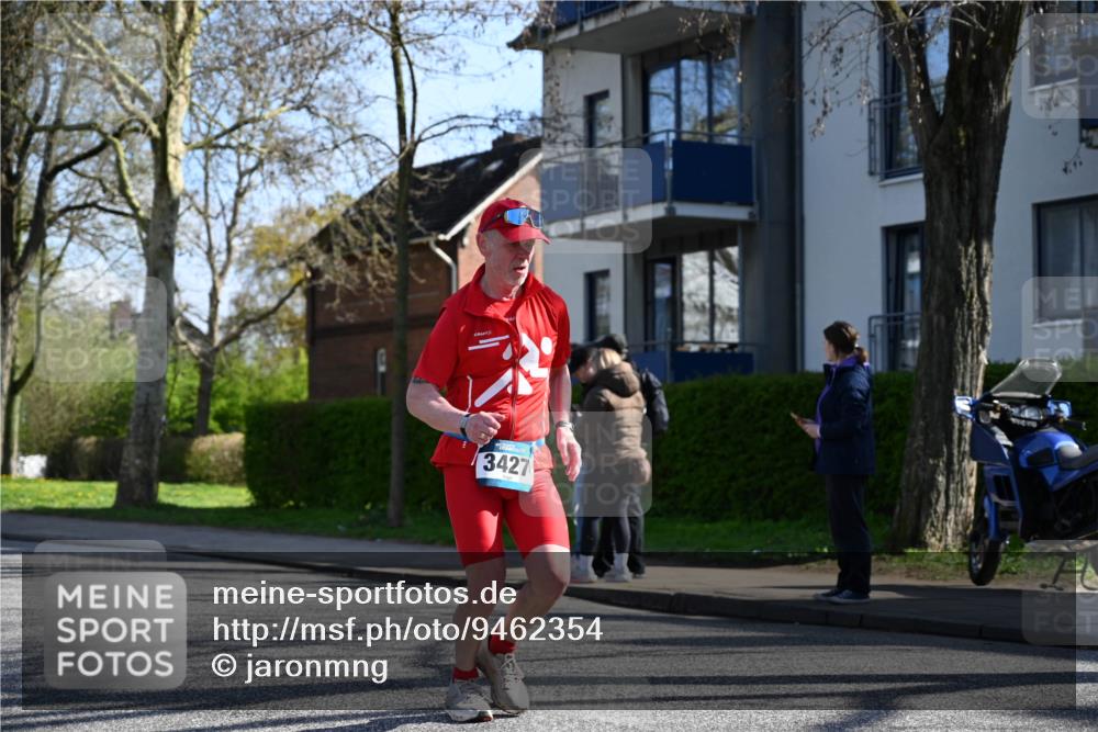 12.04.2026 - 45. Internationalen Wilhelmsburger Insellauf J. Mangold http://msf.ph/oto/9462354 12.04.2026 10:49:08 Ziel 2231, 3200, 4185, 2179, 3427, 2635, 2732, 2371, 3363, 3363, 2661, 4715, 2392, 3036, 2048, 3036, 2048, 3357, 2655, 5441, 3546 meine-sportfotos.de