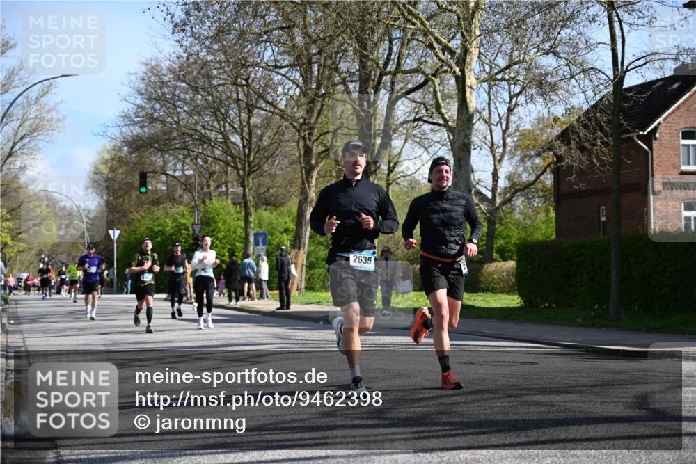 12.04.2026 - 45. Internationalen Wilhelmsburger Insellauf J. Mangold http://msf.ph/oto/9462398 12.04.2026 10:49:18 Ziel 3427, 2635, 2732, 2371, 3363, 2661, 4715, 2392, 3036, 2048, 3357, 2655, 5441, 3546, 2618, 2176, 2054, 3329, 3459 meine-sportfotos.de