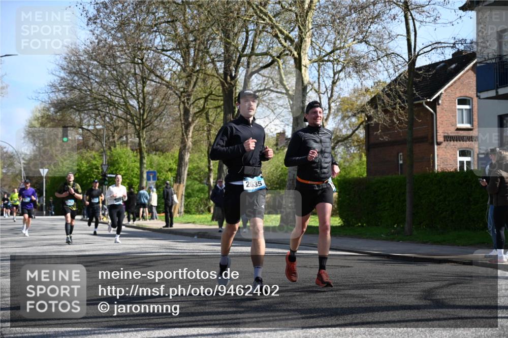 12.04.2026 - 45. Internationalen Wilhelmsburger Insellauf J. Mangold http://msf.ph/oto/9462402 12.04.2026 10:49:18 Ziel 3427, 2635, 2732, 2371, 3363, 2661, 4715, 2392, 3036, 2048, 3357, 2655, 5441, 3546, 2618, 2176, 2054, 3329, 3459 meine-sportfotos.de