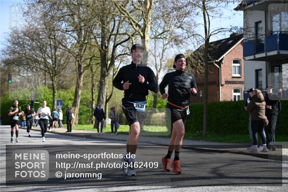12.04.2026 - 45. Internationalen Wilhelmsburger Insellauf J. Mangold http://msf.ph/oto/9462409 12.04.2026 10:49:19 Ziel 3427, 2635, 2732, 2371, 3363, 2661, 4715, 2392, 3036, 2048, 3357, 2655, 5441, 3546, 2618, 2176, 2054, 3329, 3459 meine-sportfotos.de
