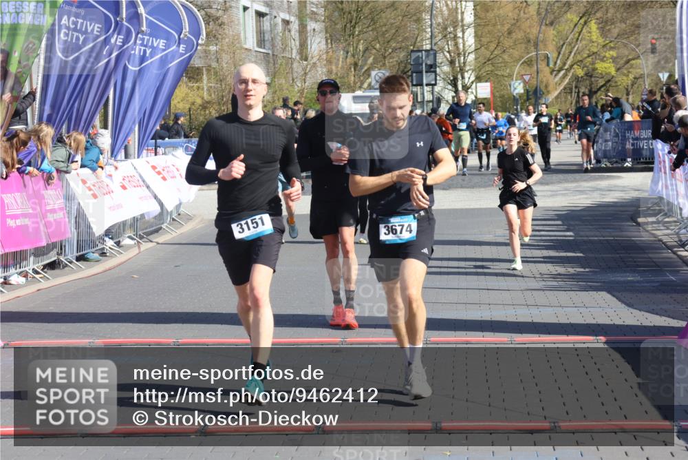 12.04.2026 - 45. Internationalen Wilhelmsburger Insellauf Strokosch-Dieckow http://msf.ph/oto/9462412 12.04.2026 10:52:31 Ziel 4024, 5789, 3151, 3674, 3184, 3366 meine-sportfotos.de