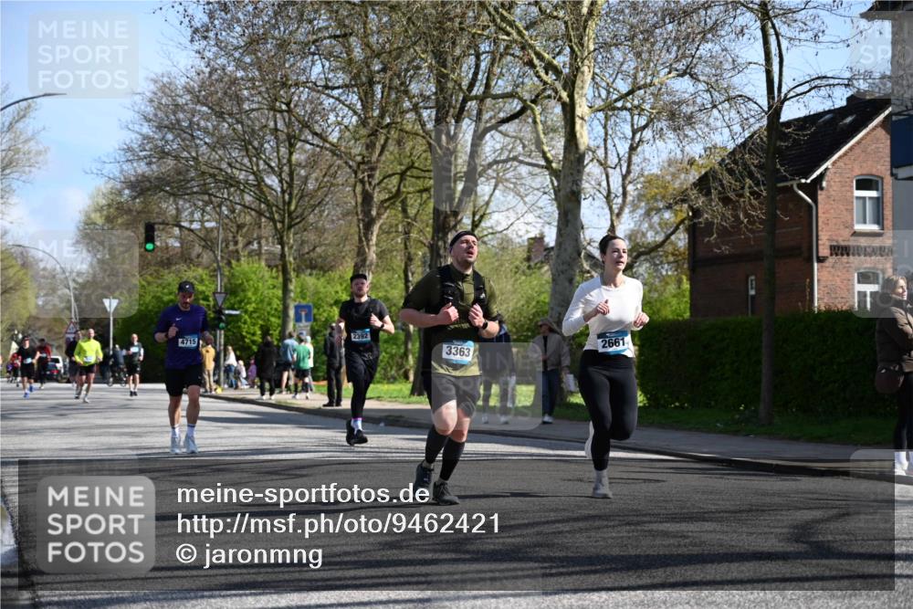 12.04.2026 - 45. Internationalen Wilhelmsburger Insellauf J. Mangold http://msf.ph/oto/9462421 12.04.2026 10:49:22 Ziel 3427, 2635, 2732, 2371, 3363, 2661, 4715, 2392, 3036, 2048, 3357, 3357, 2655, 5441, 3546, 2618, 2176, 2054, 3329, 3459, 4855 meine-sportfotos.de