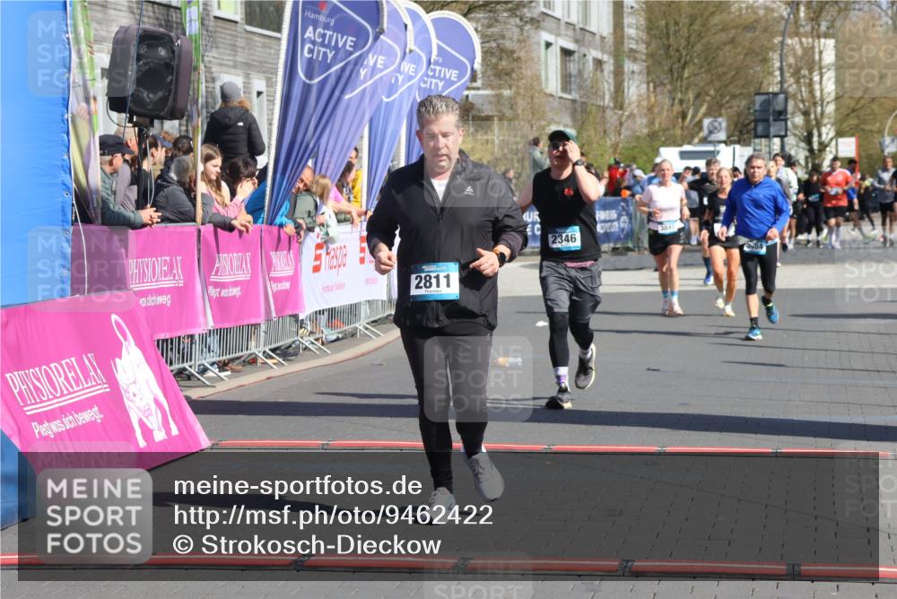 12.04.2026 - 45. Internationalen Wilhelmsburger Insellauf Strokosch-Dieckow http://msf.ph/oto/9462422 12.04.2026 11:10:53 Ziel 2811, 2346 meine-sportfotos.de