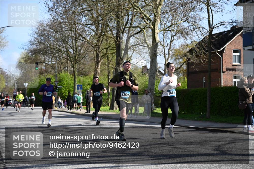 12.04.2026 - 45. Internationalen Wilhelmsburger Insellauf J. Mangold http://msf.ph/oto/9462423 12.04.2026 10:49:22 Ziel 3427, 2635, 2732, 2371, 3363, 2661, 4715, 2392, 3036, 2048, 3357, 3357, 2655, 5441, 3546, 2618, 2176, 2054, 3329, 3459, 4855 meine-sportfotos.de
