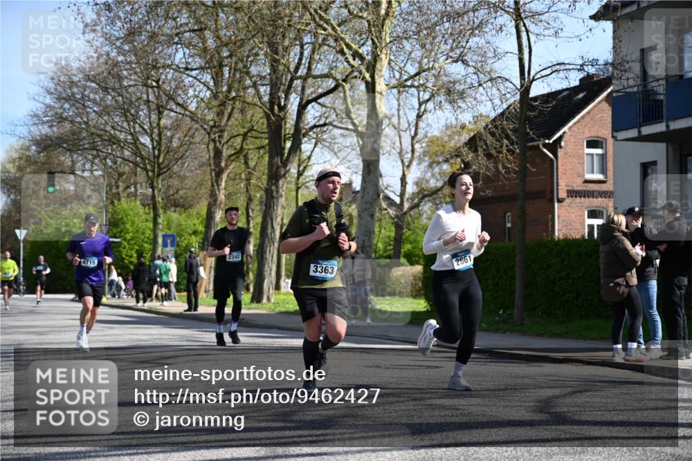 12.04.2026 - 45. Internationalen Wilhelmsburger Insellauf J. Mangold http://msf.ph/oto/9462427 12.04.2026 10:49:23 Ziel 2635, 2732, 2371, 3363, 2661, 4715, 2392, 3036, 2048, 3357, 2655, 5441, 3546, 2618, 2176, 2176, 2054, 3329, 3459, 4855 meine-sportfotos.de