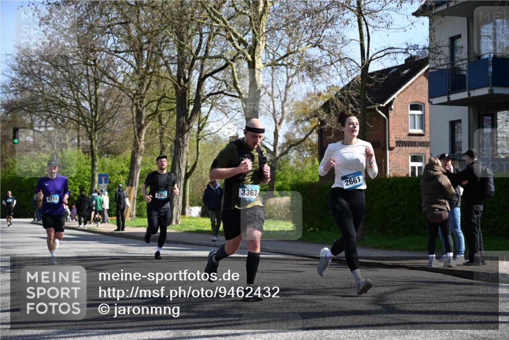 12.04.2026 - 45. Internationalen Wilhelmsburger Insellauf J. Mangold http://msf.ph/oto/9462432 12.04.2026 10:49:23 Ziel 2635, 2732, 2371, 3363, 2661, 4715, 2392, 3036, 2048, 3357, 2655, 5441, 3546, 2618, 2176, 2176, 2054, 3329, 3459, 4855 meine-sportfotos.de