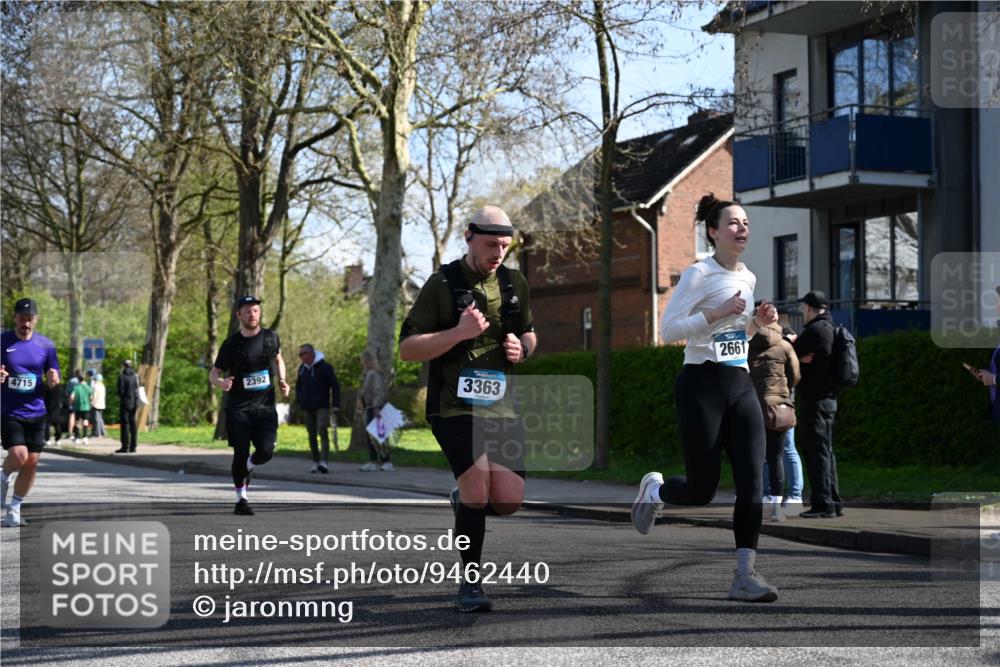 12.04.2026 - 45. Internationalen Wilhelmsburger Insellauf J. Mangold http://msf.ph/oto/9462440 12.04.2026 10:49:23 Ziel 2635, 2732, 2371, 3363, 2661, 4715, 2392, 3036, 2048, 3357, 2655, 5441, 3546, 2618, 2176, 2176, 2054, 3329, 3459, 4855 meine-sportfotos.de