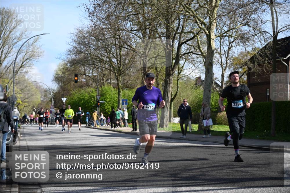 12.04.2026 - 45. Internationalen Wilhelmsburger Insellauf J. Mangold http://msf.ph/oto/9462449 12.04.2026 10:49:25 Ziel 2732, 2371, 3363, 2661, 4715, 2392, 3036, 2048, 3357, 2655, 5441, 3546, 2618, 2176, 2054, 3329, 3459, 4855, 4929 meine-sportfotos.de