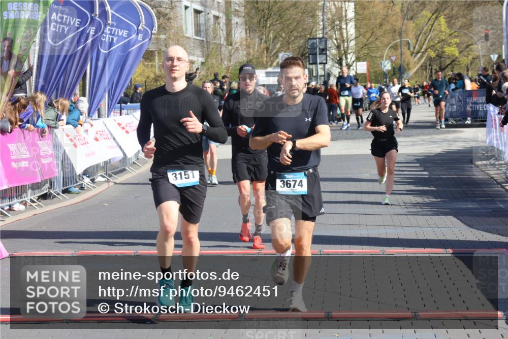 12.04.2026 - 45. Internationalen Wilhelmsburger Insellauf Strokosch-Dieckow http://msf.ph/oto/9462451 12.04.2026 10:52:31 Ziel 4024, 5789, 3151, 3674, 3184, 3366 meine-sportfotos.de