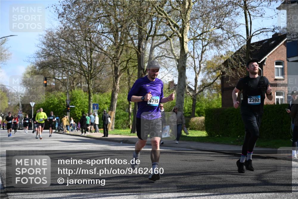 12.04.2026 - 45. Internationalen Wilhelmsburger Insellauf J. Mangold http://msf.ph/oto/9462460 12.04.2026 10:49:25 Ziel 2732, 2371, 3363, 2661, 4715, 2392, 3036, 2048, 3357, 2655, 5441, 3546, 2618, 2176, 2054, 3329, 3459, 4855, 4929 meine-sportfotos.de