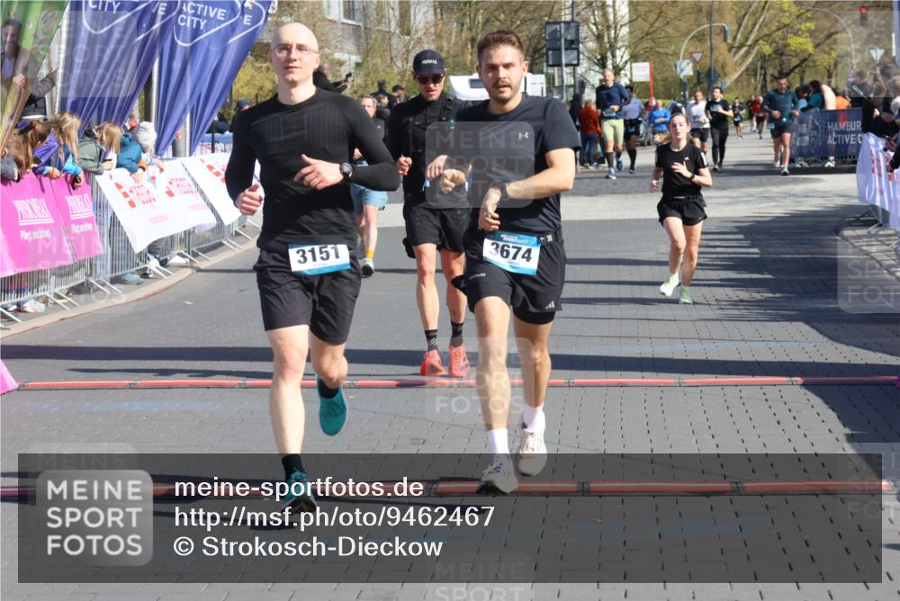 12.04.2026 - 45. Internationalen Wilhelmsburger Insellauf Strokosch-Dieckow http://msf.ph/oto/9462467 12.04.2026 10:52:32 Ziel 5789, 3151, 3674, 3184, 3366, 3923 meine-sportfotos.de