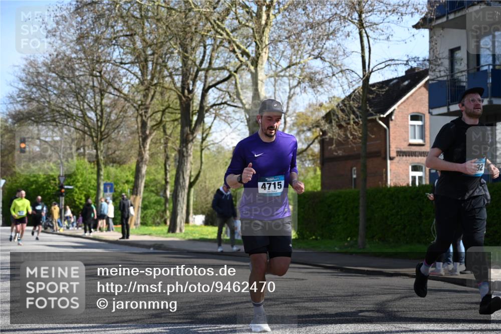 12.04.2026 - 45. Internationalen Wilhelmsburger Insellauf J. Mangold http://msf.ph/oto/9462470 12.04.2026 10:49:26 Ziel 3363, 2661, 4715, 2392, 3036, 2048, 3357, 2655, 5441, 3546, 2618, 2176, 2054, 3329, 3459, 3329, 3459, 4855, 4929 meine-sportfotos.de