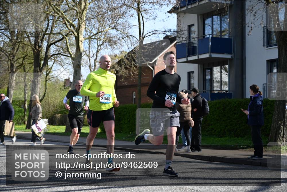 12.04.2026 - 45. Internationalen Wilhelmsburger Insellauf J. Mangold http://msf.ph/oto/9462509 12.04.2026 10:49:33 Ziel 3363, 2661, 4715, 2392, 3036, 2048, 3357, 2655, 5441, 3546, 2618, 2618, 2176, 2054, 3329, 3459, 4855, 4929, 4634, 3186, 3326, 3556 meine-sportfotos.de