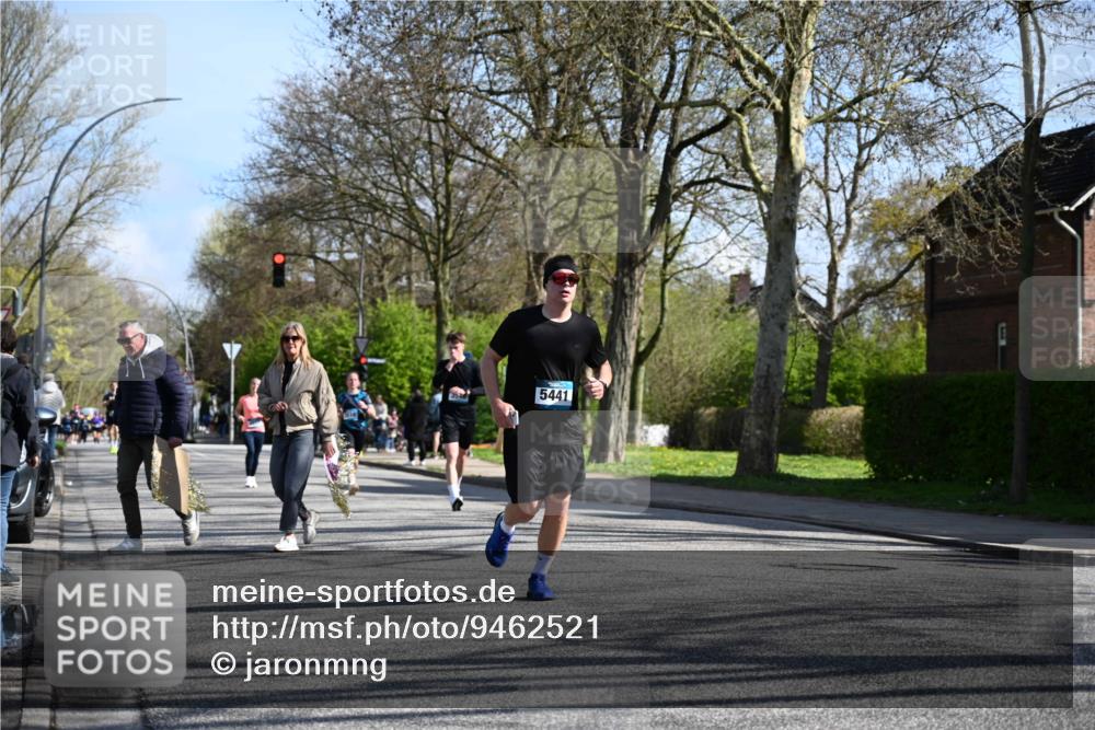 12.04.2026 - 45. Internationalen Wilhelmsburger Insellauf J. Mangold http://msf.ph/oto/9462521 12.04.2026 10:49:37 Ziel 4715, 2392, 3036, 2048, 3357, 2655, 5441, 3546, 2618, 2176, 2054, 3329, 3459, 4855, 4929, 4929, 4634, 3186, 3326, 3556, 3228, 5041, 5033, 4435 meine-sportfotos.de