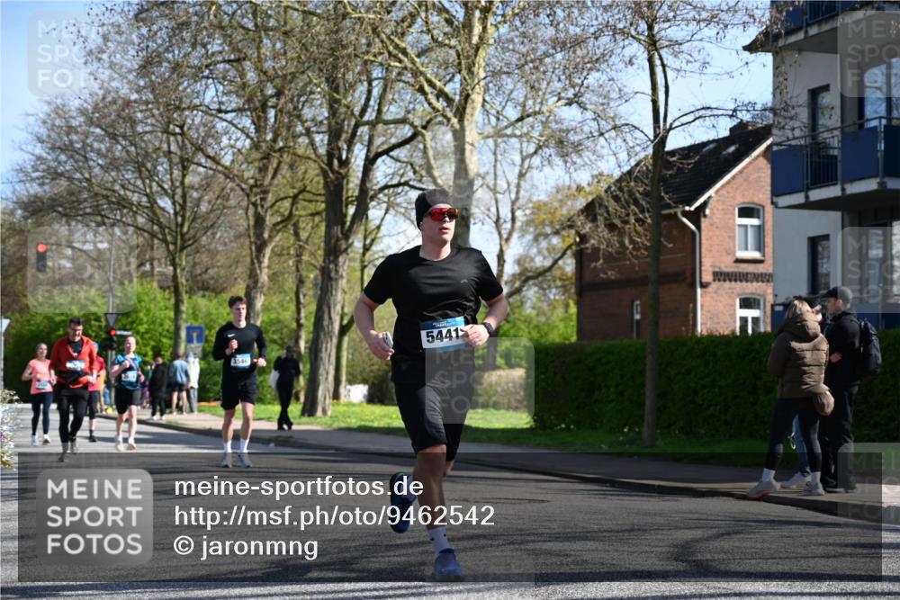 12.04.2026 - 45. Internationalen Wilhelmsburger Insellauf J. Mangold http://msf.ph/oto/9462542 12.04.2026 10:49:38 Ziel 4715, 2392, 3036, 2048, 3357, 2655, 5441, 3546, 2618, 2176, 2054, 3329, 3459, 3329, 3459, 4855, 4929, 4634, 3186, 3326, 3556, 3228, 5041, 5033, 4435, 2720 meine-sportfotos.de