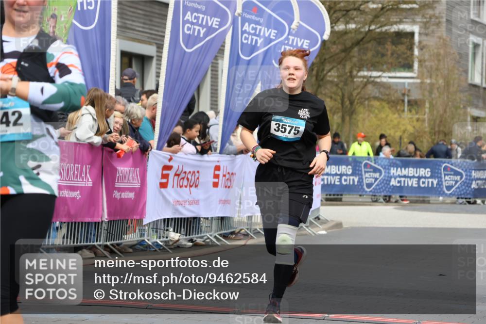 12.04.2026 - 45. Internationalen Wilhelmsburger Insellauf Strokosch-Dieckow http://msf.ph/oto/9462584 12.04.2026 13:17:30 Ziel 3886, 3097, 2942, 3575 meine-sportfotos.de
