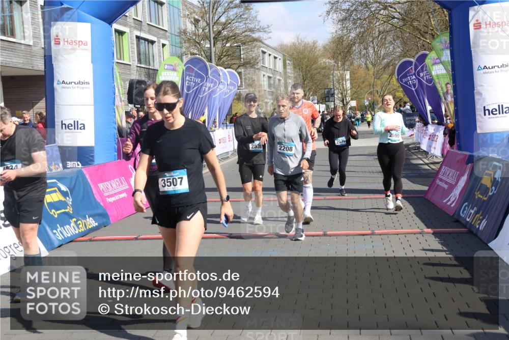12.04.2026 - 45. Internationalen Wilhelmsburger Insellauf Strokosch-Dieckow http://msf.ph/oto/9462594 12.04.2026 11:11:10 Ziel 3507, 3913, 2208, 2539, 2513, 2590, 2576 meine-sportfotos.de