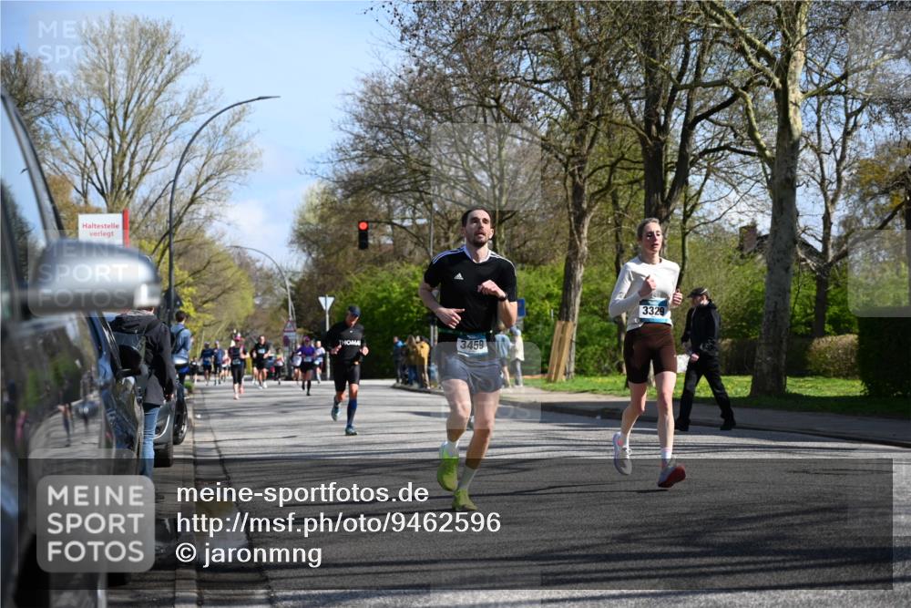 12.04.2026 - 45. Internationalen Wilhelmsburger Insellauf J. Mangold http://msf.ph/oto/9462596 12.04.2026 10:49:50 Ziel 2655, 5441, 3546, 2618, 2176, 2054, 3329, 3459, 4855, 4929, 4634, 3186, 3326, 3556, 3228, 5041, 5033, 4435, 2720, 2720, 3234, 3855, 2154, 3608 meine-sportfotos.de