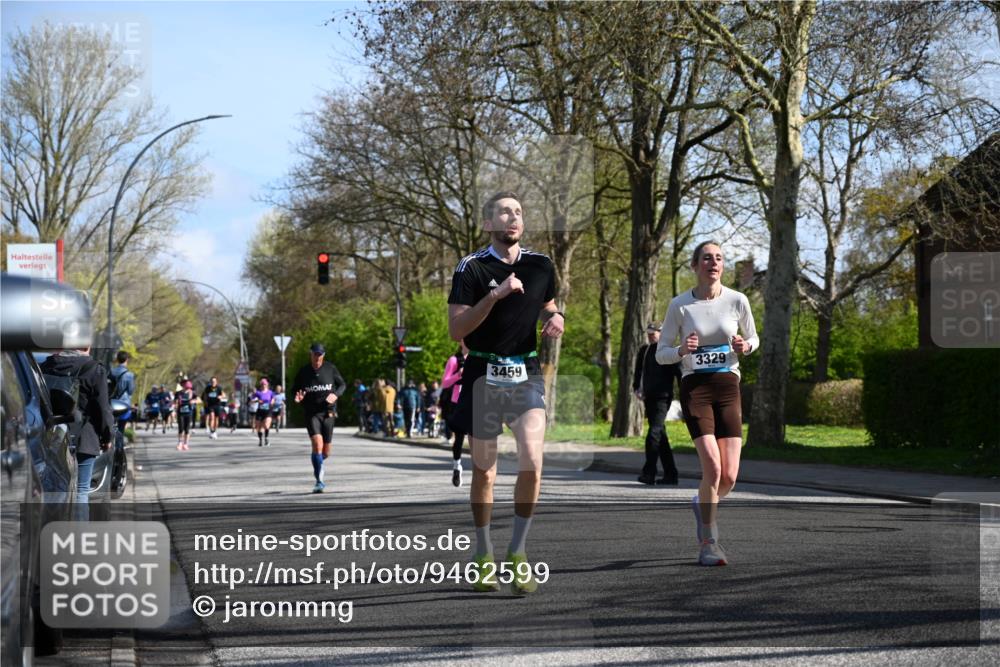 12.04.2026 - 45. Internationalen Wilhelmsburger Insellauf J. Mangold http://msf.ph/oto/9462599 12.04.2026 10:49:51 Ziel 2655, 5441, 3546, 2618, 2176, 2054, 3329, 3459, 4855, 4929, 4634, 3186, 3326, 3556, 3228, 5041, 5033, 4435, 2720, 3234, 3234, 3855, 2154, 3608 meine-sportfotos.de