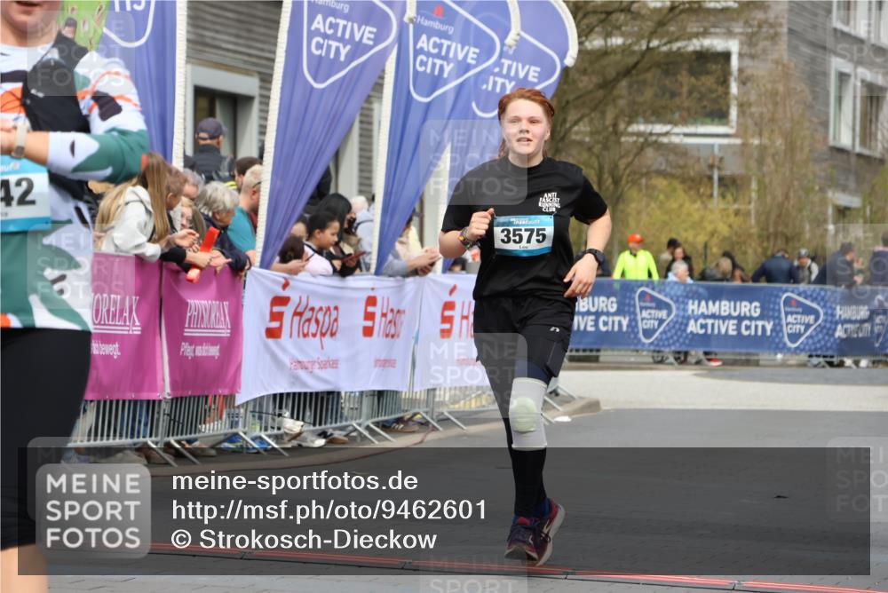 12.04.2026 - 45. Internationalen Wilhelmsburger Insellauf Strokosch-Dieckow http://msf.ph/oto/9462601 12.04.2026 13:17:30 Ziel 3886, 3097, 2942, 3575 meine-sportfotos.de