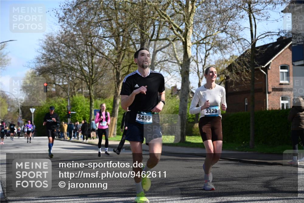 12.04.2026 - 45. Internationalen Wilhelmsburger Insellauf J. Mangold http://msf.ph/oto/9462611 12.04.2026 10:49:51 Ziel 2655, 5441, 3546, 2618, 2176, 2054, 3329, 3459, 4855, 4929, 4634, 3186, 3326, 3556, 3228, 5041, 5033, 4435, 2720, 3234, 3234, 3855, 2154, 3608 meine-sportfotos.de