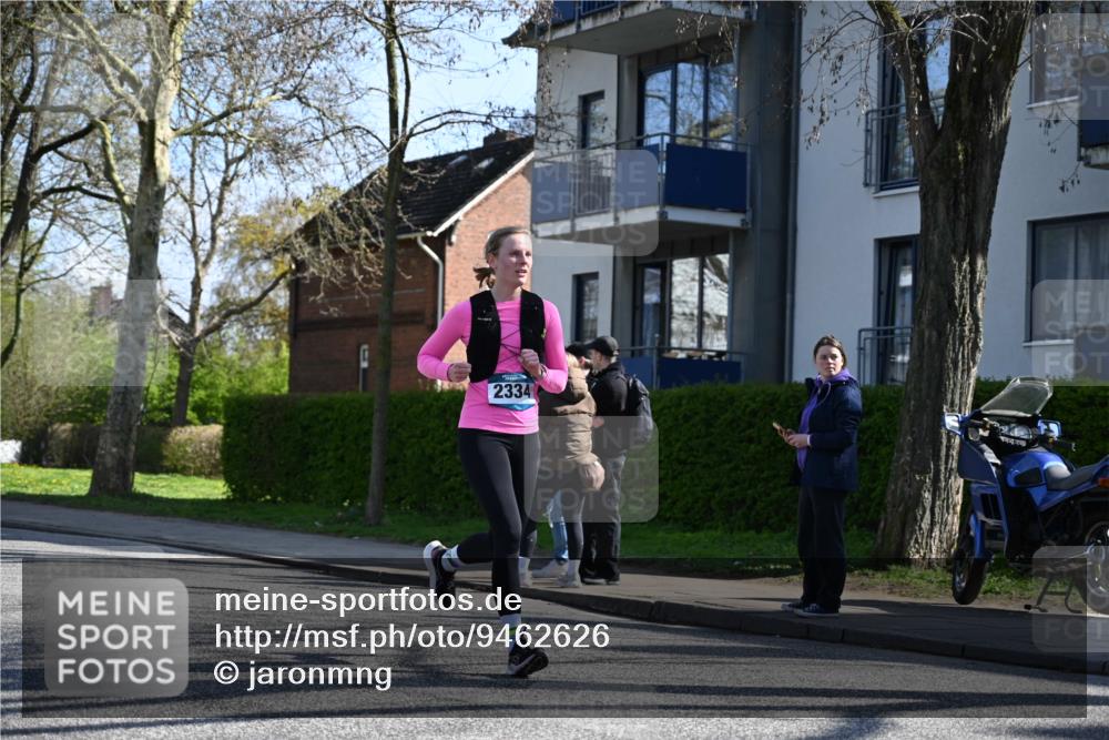 12.04.2026 - 45. Internationalen Wilhelmsburger Insellauf J. Mangold http://msf.ph/oto/9462626 12.04.2026 10:49:55 Ziel 2618, 2176, 2054, 3329, 3459, 4855, 4929, 4634, 4634, 3186, 3326, 3556, 3228, 5041, 5033, 4435, 2720, 3234, 3855, 2154, 3608 meine-sportfotos.de