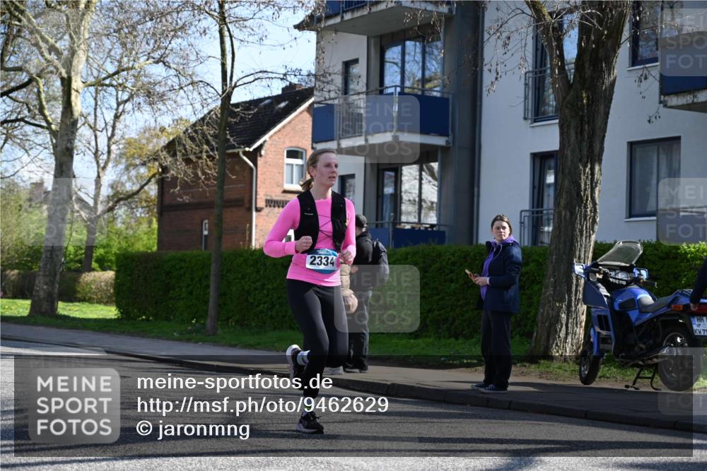 12.04.2026 - 45. Internationalen Wilhelmsburger Insellauf J. Mangold http://msf.ph/oto/9462629 12.04.2026 10:49:55 Ziel 2618, 2176, 2054, 3329, 3459, 4855, 4929, 4634, 4634, 3186, 3326, 3556, 3228, 5041, 5033, 4435, 2720, 3234, 3855, 2154, 3608 meine-sportfotos.de