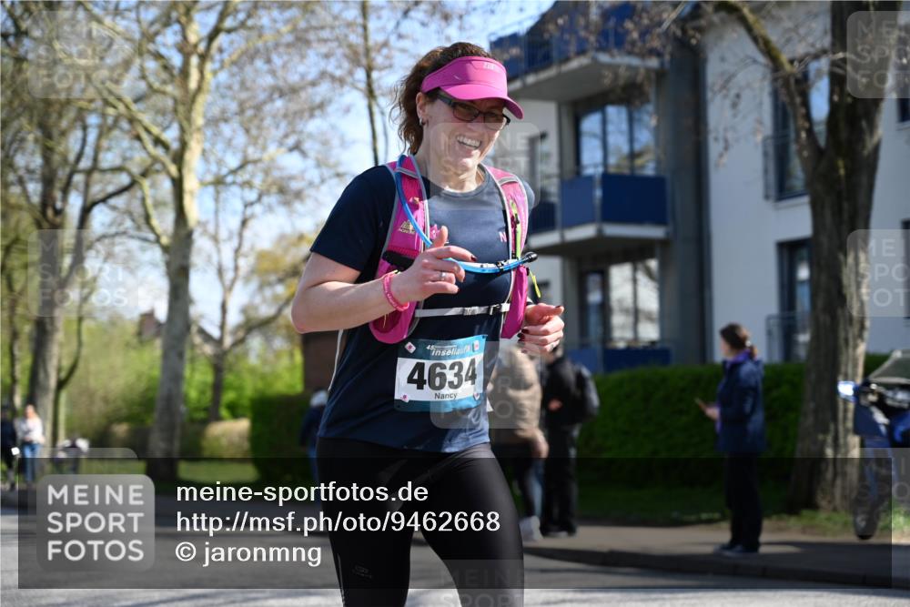 12.04.2026 - 45. Internationalen Wilhelmsburger Insellauf J. Mangold http://msf.ph/oto/9462668 12.04.2026 10:50:05 Ziel 4855, 4929, 4634, 3186, 3326, 3556, 3228, 5041, 5033, 4435, 2720, 3234, 3855, 3855, 2154, 3608, 4903, 2496, 2198, 2197 meine-sportfotos.de
