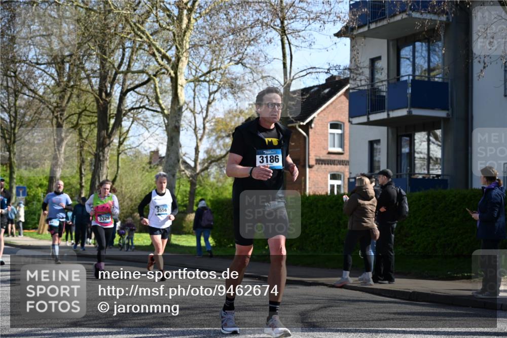 12.04.2026 - 45. Internationalen Wilhelmsburger Insellauf J. Mangold http://msf.ph/oto/9462674 12.04.2026 10:50:08 Ziel 4855, 4929, 4634, 3186, 3326, 3556, 3228, 5041, 5033, 4435, 2720, 3234, 3855, 2154, 3608, 4903, 2496, 2198, 2197 meine-sportfotos.de