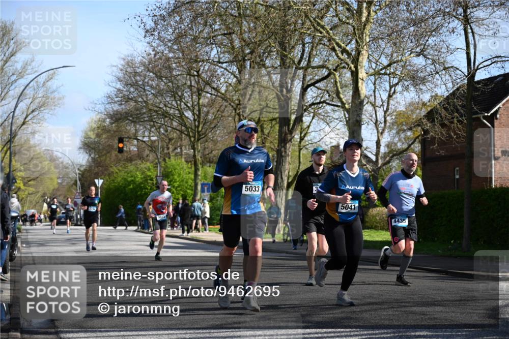 12.04.2026 - 45. Internationalen Wilhelmsburger Insellauf J. Mangold http://msf.ph/oto/9462695 12.04.2026 10:50:11 Ziel 4855, 4929, 4634, 3186, 3326, 3556, 3228, 5041, 5033, 4435, 2720, 3234, 3855, 2154, 3608, 4903, 2496, 2198, 2197 meine-sportfotos.de