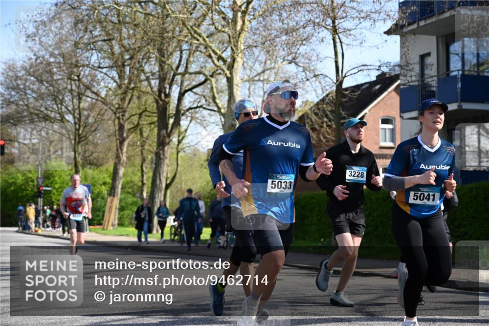 12.04.2026 - 45. Internationalen Wilhelmsburger Insellauf J. Mangold http://msf.ph/oto/9462714 12.04.2026 10:50:12 Ziel 4929, 4634, 3186, 3326, 3556, 3228, 5041, 5033, 4435, 2720, 3234, 3855, 2154, 3608, 4903, 2496, 2496, 2198, 2197 meine-sportfotos.de