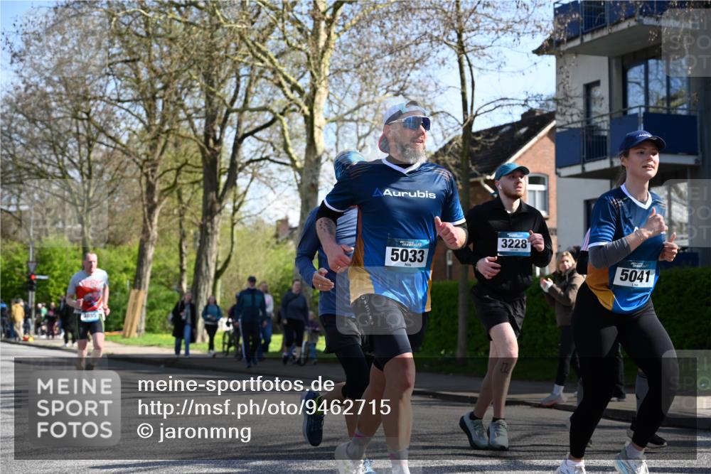 12.04.2026 - 45. Internationalen Wilhelmsburger Insellauf J. Mangold http://msf.ph/oto/9462715 12.04.2026 10:50:12 Ziel 4929, 4634, 3186, 3326, 3556, 3228, 5041, 5033, 4435, 2720, 3234, 3855, 2154, 3608, 4903, 2496, 2496, 2198, 2197 meine-sportfotos.de