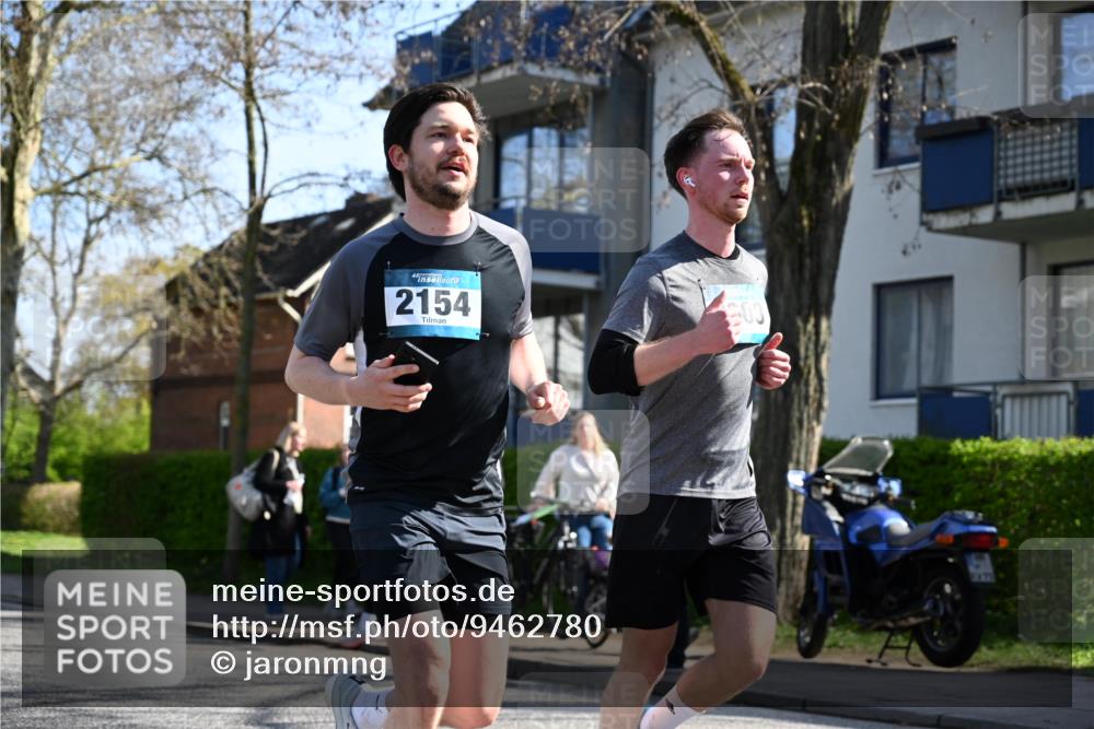 12.04.2026 - 45. Internationalen Wilhelmsburger Insellauf J. Mangold http://msf.ph/oto/9462780 12.04.2026 10:50:26 Ziel 4435, 2720, 3234, 3855, 2154, 3608, 4903, 2496, 2198, 2197, 3039, 3550, 4659, 2935, 5823 meine-sportfotos.de