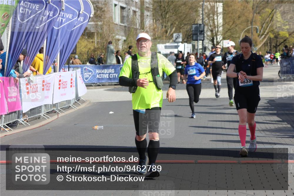 12.04.2026 - 45. Internationalen Wilhelmsburger Insellauf Strokosch-Dieckow http://msf.ph/oto/9462789 12.04.2026 11:11:41 Ziel 2673, 2326, 4633, 2867 meine-sportfotos.de