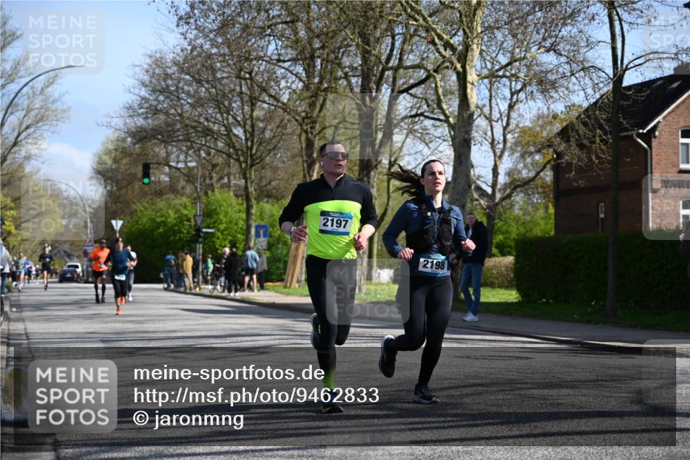 12.04.2026 - 45. Internationalen Wilhelmsburger Insellauf J. Mangold http://msf.ph/oto/9462833 12.04.2026 10:50:44 Ziel 4903, 2496, 2198, 2197, 3039, 3550, 4659, 2935, 5823, 2762, 5618, 4756, 2506, 3996, 5608, 2598, 3049, 4263 meine-sportfotos.de