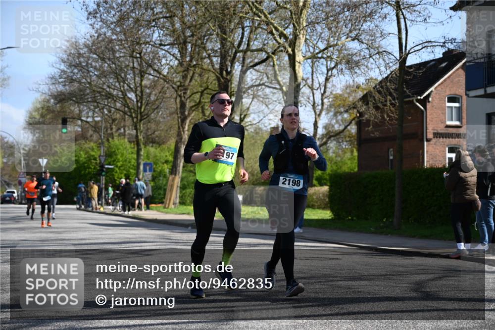 12.04.2026 - 45. Internationalen Wilhelmsburger Insellauf J. Mangold http://msf.ph/oto/9462835 12.04.2026 10:50:44 Ziel 4903, 2496, 2198, 2197, 3039, 3550, 4659, 2935, 5823, 2762, 5618, 4756, 2506, 3996, 5608, 2598, 3049, 4263 meine-sportfotos.de