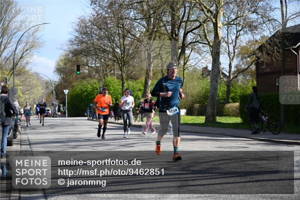 12.04.2026 - 45. Internationalen Wilhelmsburger Insellauf J. Mangold http://msf.ph/oto/9462851 12.04.2026 10:50:50 Ziel 2198, 2197, 3039, 3550, 4659, 2935, 5823, 2762, 5618, 4756, 2506, 3996, 5608, 5608, 2598, 3049, 4263, 5769, 3572 meine-sportfotos.de