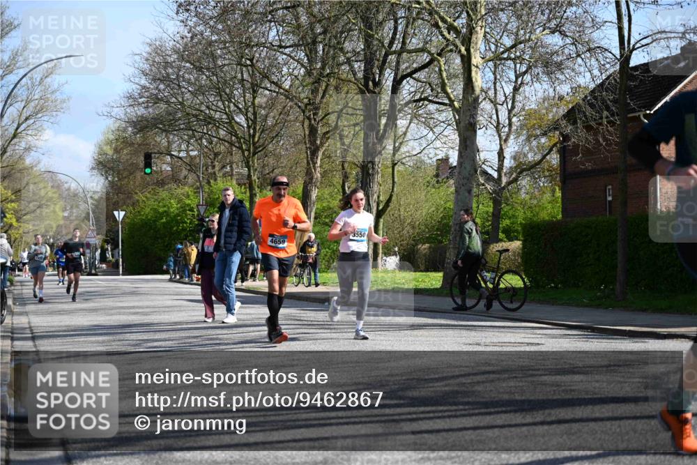 12.04.2026 - 45. Internationalen Wilhelmsburger Insellauf J. Mangold http://msf.ph/oto/9462867 12.04.2026 10:50:52 Ziel 2198, 2197, 3039, 3550, 4659, 2935, 5823, 2762, 5618, 4756, 2506, 3996, 5608, 2598, 3049, 4263, 5769, 3572 meine-sportfotos.de