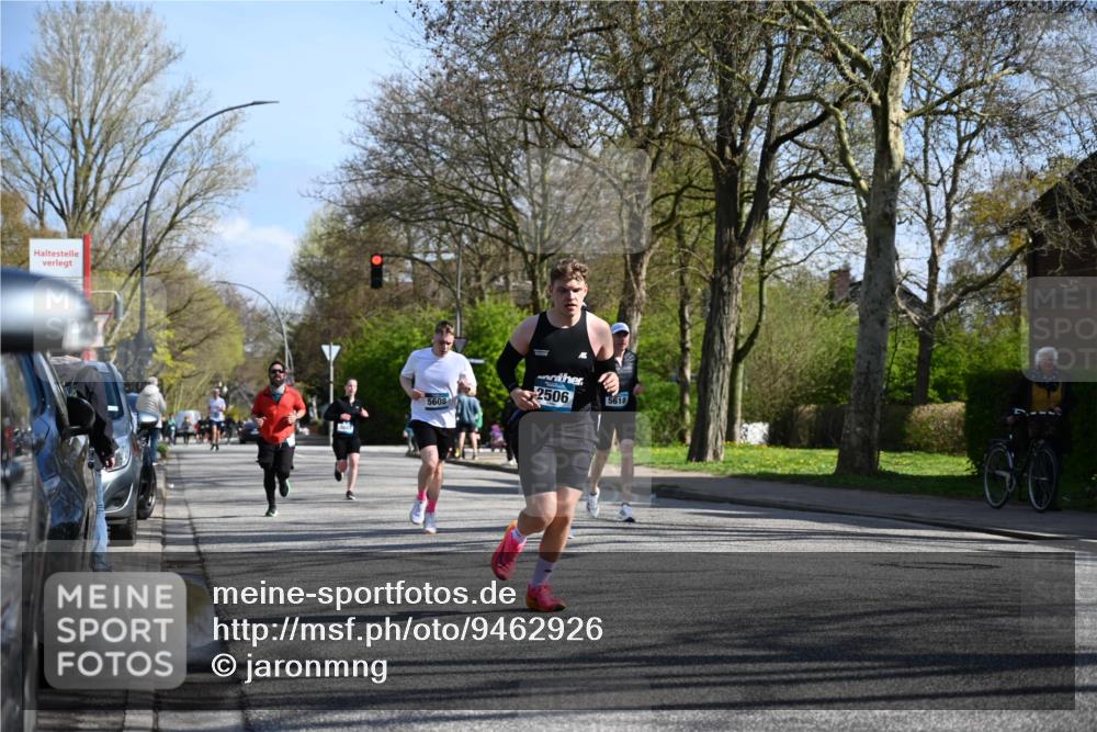 12.04.2026 - 45. Internationalen Wilhelmsburger Insellauf J. Mangold http://msf.ph/oto/9462926 12.04.2026 10:51:11 Ziel 2935, 5823, 2762, 5618, 4756, 2506, 3996, 5608, 2598, 3049, 4263, 5769, 3572, 4503, 3183, 3567, 2729, 5553, 2837, 4541, 2432 meine-sportfotos.de