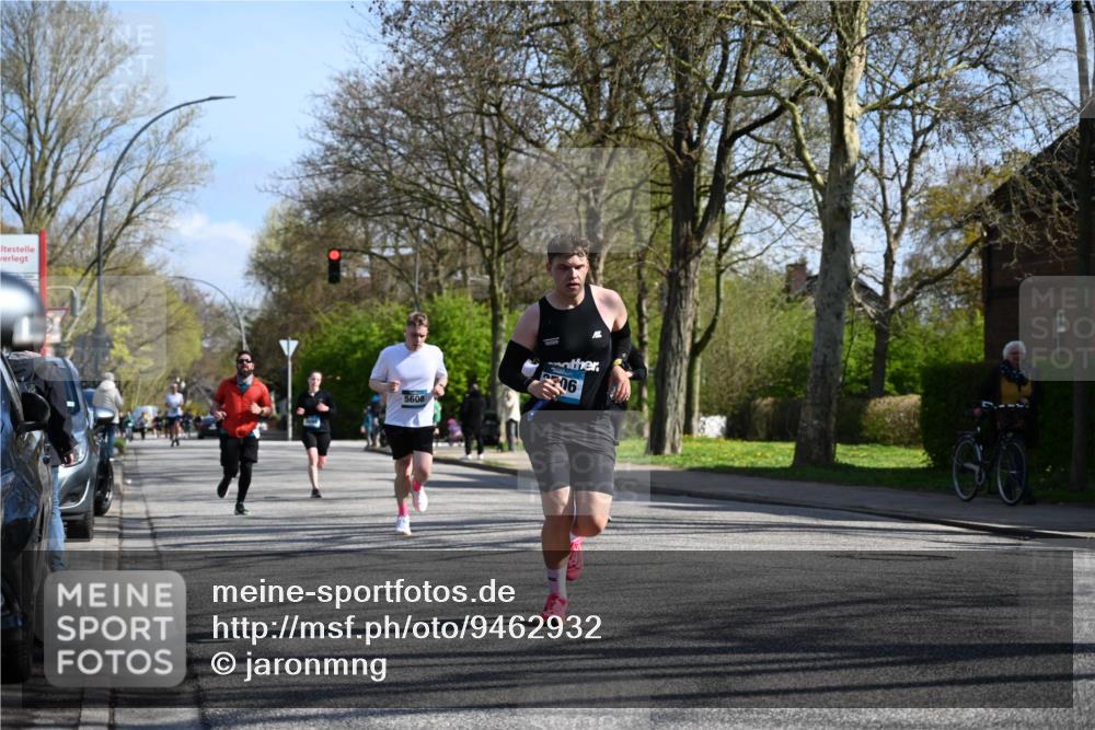 12.04.2026 - 45. Internationalen Wilhelmsburger Insellauf J. Mangold http://msf.ph/oto/9462932 12.04.2026 10:51:12 Ziel 2935, 5823, 2762, 5618, 4756, 2506, 3996, 5608, 2598, 3049, 4263, 5769, 3572, 4503, 3183, 3567, 2729, 5553, 2837, 4541, 2432 meine-sportfotos.de