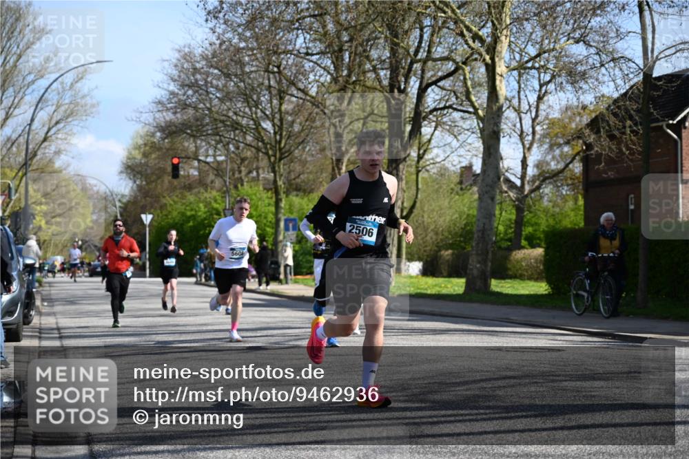 12.04.2026 - 45. Internationalen Wilhelmsburger Insellauf J. Mangold http://msf.ph/oto/9462936 12.04.2026 10:51:12 Ziel 2935, 5823, 2762, 5618, 4756, 2506, 3996, 5608, 2598, 3049, 4263, 5769, 3572, 4503, 3183, 3567, 2729, 5553, 2837, 4541, 2432 meine-sportfotos.de