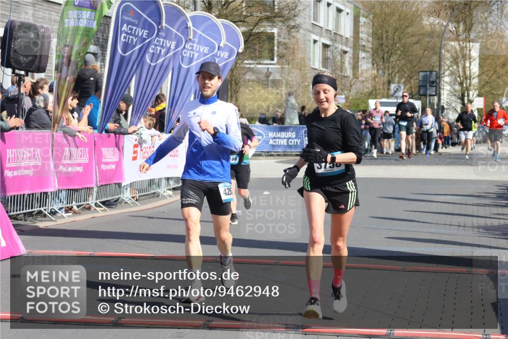 12.04.2026 - 45. Internationalen Wilhelmsburger Insellauf Strokosch-Dieckow http://msf.ph/oto/9462948 12.04.2026 11:11:54 Ziel 3758, 4252, 4744 meine-sportfotos.de