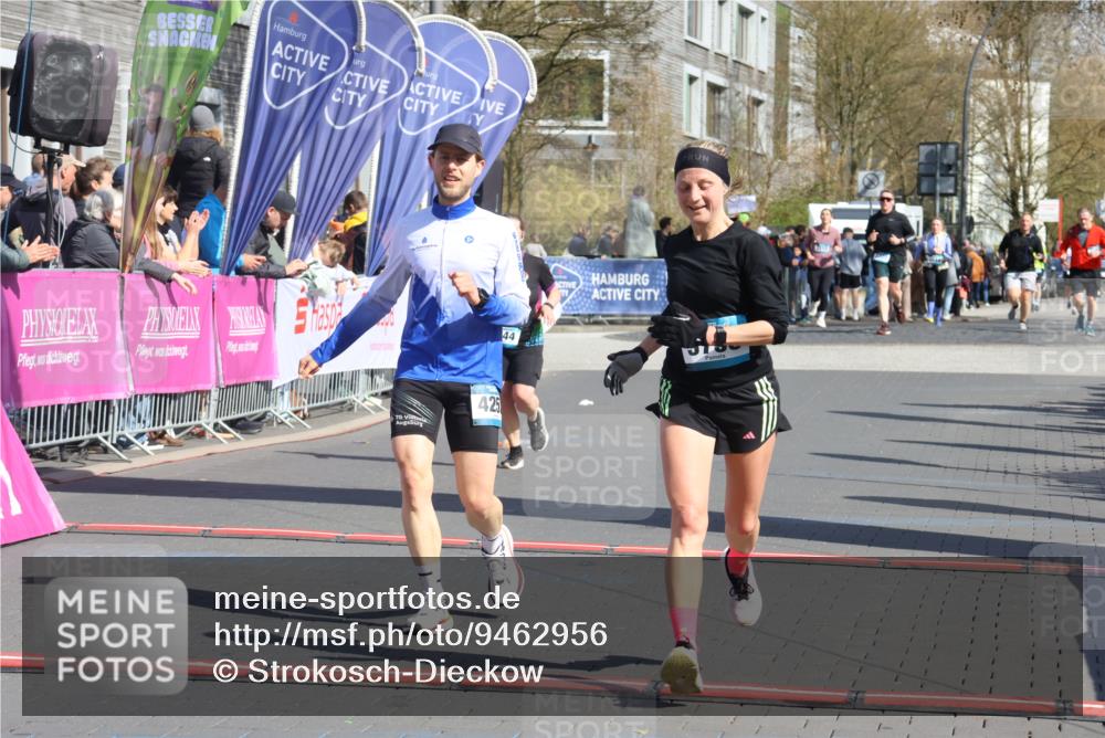 12.04.2026 - 45. Internationalen Wilhelmsburger Insellauf Strokosch-Dieckow http://msf.ph/oto/9462956 12.04.2026 11:11:54 Ziel 3758, 4252, 4744 meine-sportfotos.de