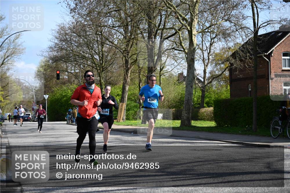 12.04.2026 - 45. Internationalen Wilhelmsburger Insellauf J. Mangold http://msf.ph/oto/9462985 12.04.2026 10:51:16 Ziel 2762, 5618, 4756, 2506, 3996, 5608, 2598, 3049, 4263, 5769, 3572, 4503, 3183, 3567, 2729, 5553, 2837, 4541, 2432 meine-sportfotos.de