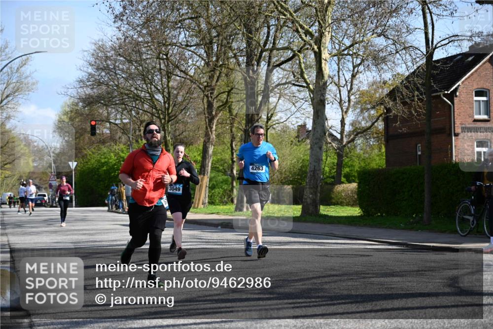 12.04.2026 - 45. Internationalen Wilhelmsburger Insellauf J. Mangold http://msf.ph/oto/9462986 12.04.2026 10:51:16 Ziel 2762, 5618, 4756, 2506, 3996, 5608, 2598, 3049, 4263, 5769, 3572, 4503, 3183, 3567, 2729, 5553, 2837, 4541, 2432 meine-sportfotos.de