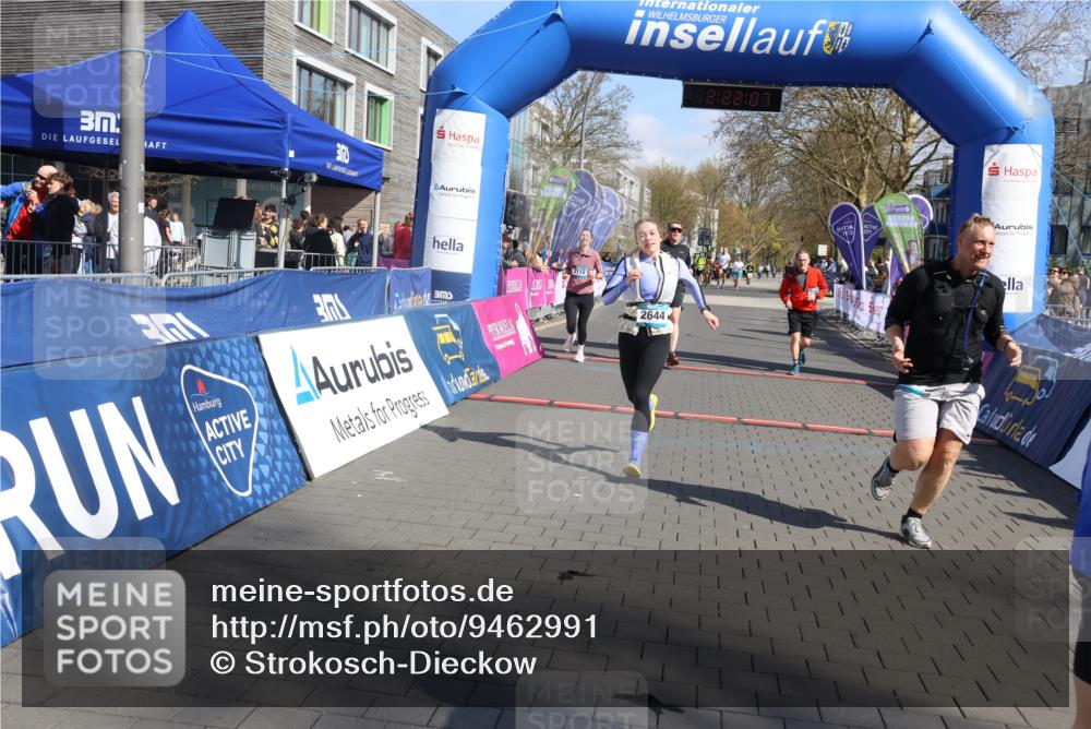 12.04.2026 - 45. Internationalen Wilhelmsburger Insellauf Strokosch-Dieckow http://msf.ph/oto/9462991 12.04.2026 11:12:05 Ziel 4430, 2644, 3112, 2725, 2770 meine-sportfotos.de