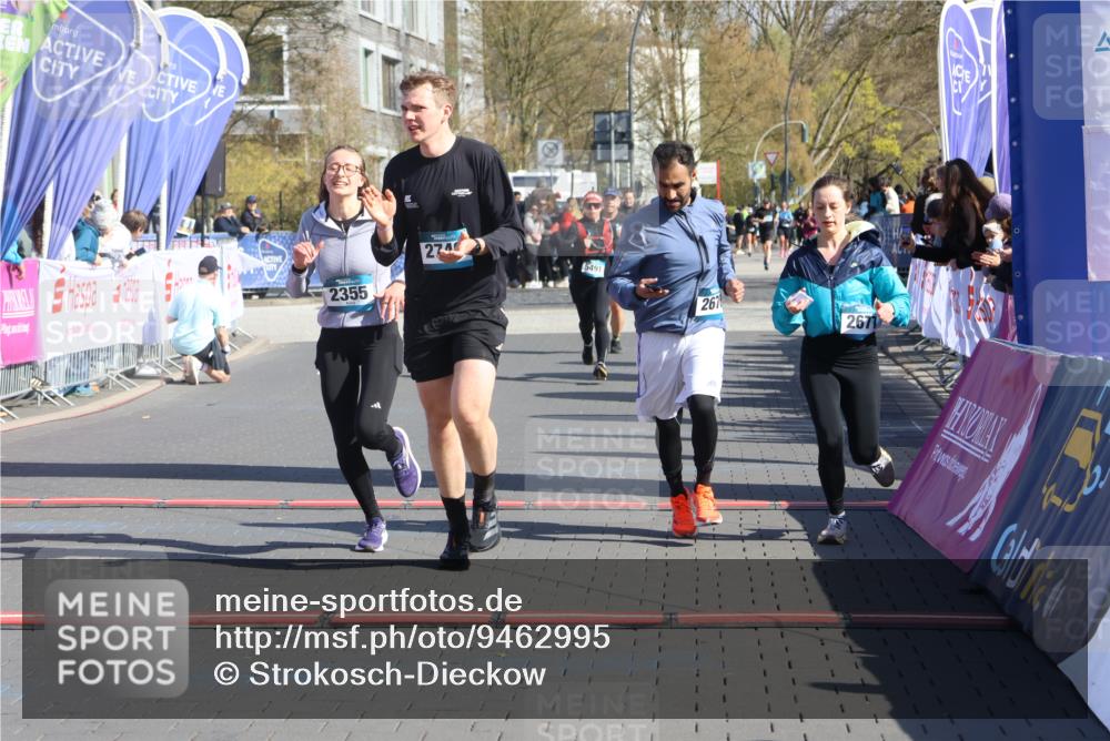 12.04.2026 - 45. Internationalen Wilhelmsburger Insellauf Strokosch-Dieckow http://msf.ph/oto/9462995 12.04.2026 10:53:17 Ziel 2746, 2355, 5491 meine-sportfotos.de
