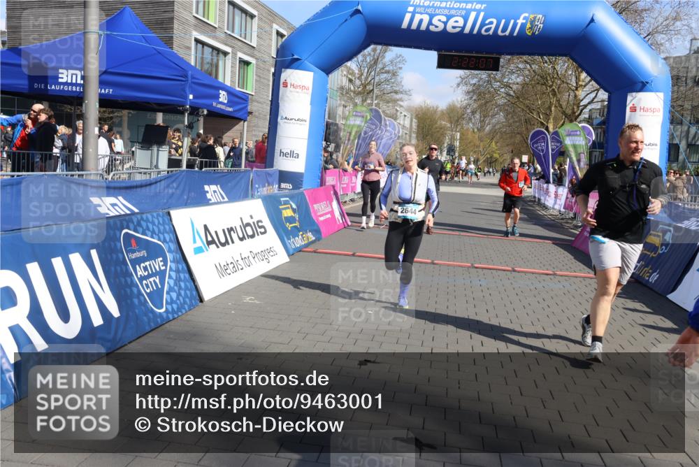 12.04.2026 - 45. Internationalen Wilhelmsburger Insellauf Strokosch-Dieckow http://msf.ph/oto/9463001 12.04.2026 11:12:05 Ziel 4430, 2644, 3112, 2725, 2770 meine-sportfotos.de