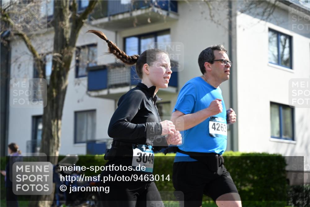 12.04.2026 - 45. Internationalen Wilhelmsburger Insellauf J. Mangold http://msf.ph/oto/9463014 12.04.2026 10:51:19 Ziel 5618, 4756, 2506, 3996, 5608, 2598, 3049, 4263, 5769, 3572, 4503, 3183, 3567, 2729, 5553, 2837, 4541, 2432, 4414 meine-sportfotos.de