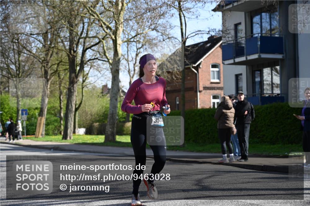 12.04.2026 - 45. Internationalen Wilhelmsburger Insellauf J. Mangold http://msf.ph/oto/9463028 12.04.2026 10:51:24 Ziel 4756, 2506, 3996, 5608, 2598, 3049, 4263, 5769, 3572, 4503, 3183, 3567, 2729, 5553, 2837, 4541, 2432, 4414, 5671, 4596, 4024, 5789 meine-sportfotos.de